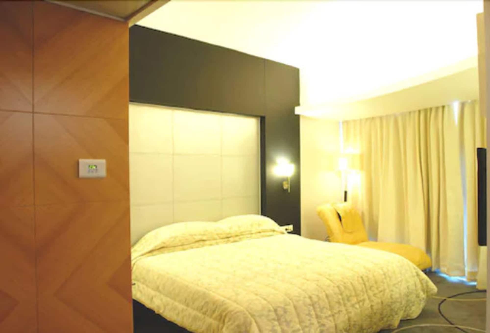 Peninsula Grand Hotel Mumbai Exterior photo