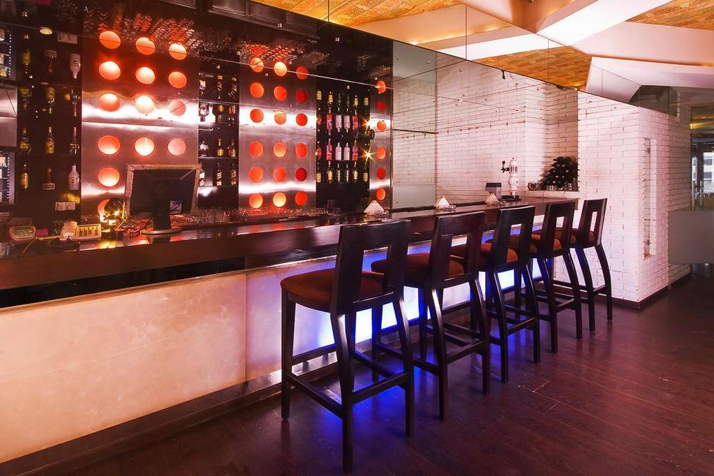 Peninsula Grand Hotel Mumbai Restaurant photo